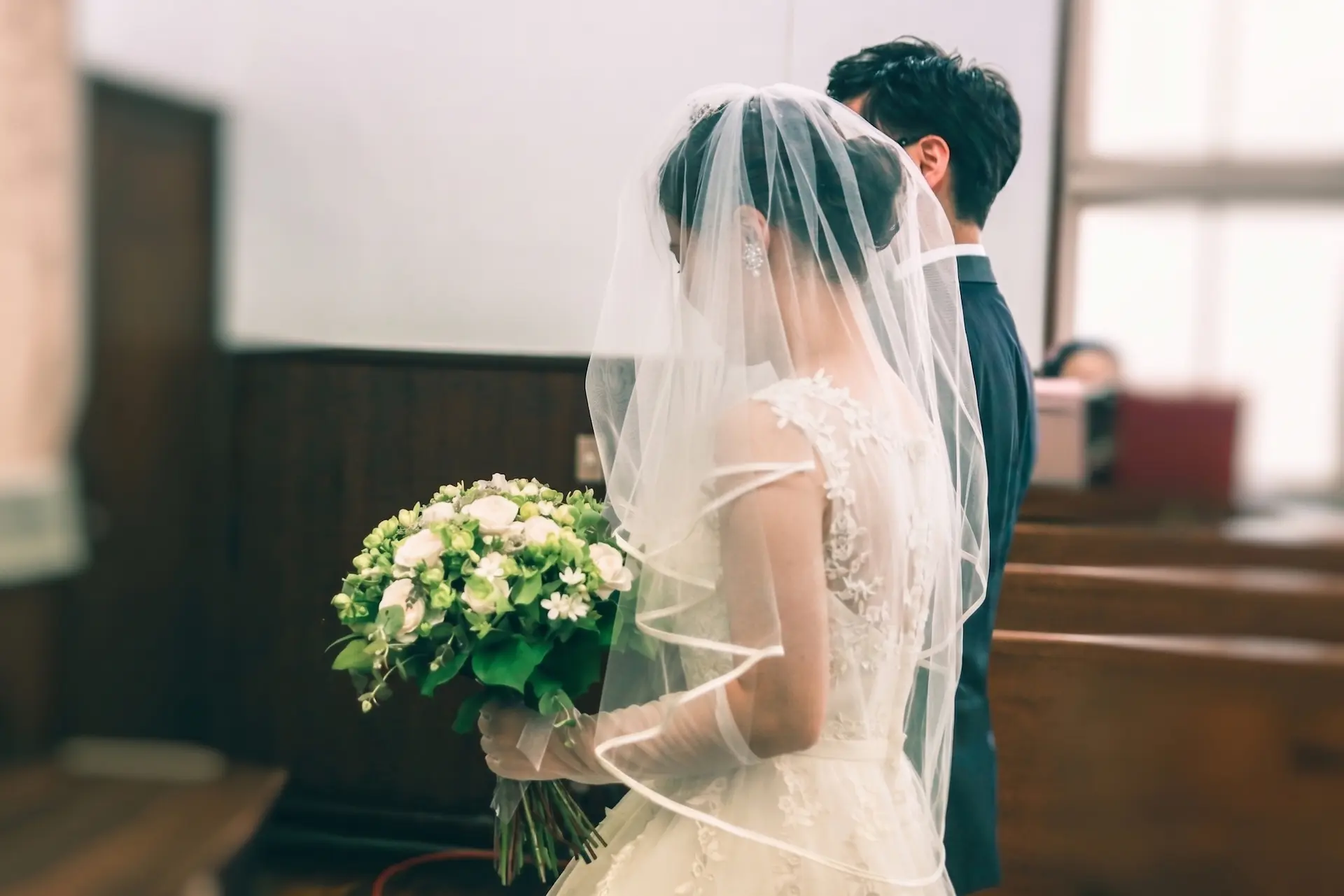 結婚の日から、十年後の記念日へ。